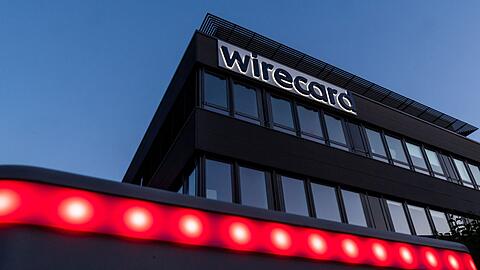 Der Schriftzug von Wirecard ist an der damaligen Firmenzentrale zu sehen.