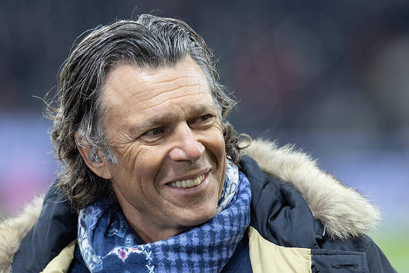 Urs Meier erinnert sich im AZ-Interview gerne an die Zeit als Experte neben Jürgen Klopp zurück und hofft, dass es seine Schweizer diesmal ins Halbfinale schaffen.