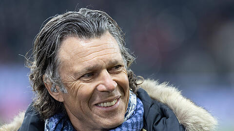 Urs Meier erinnert sich im AZ-Interview gerne an die Zeit als Experte neben Jürgen Klopp zurück und hofft, dass es seine Schweizer diesmal ins Halbfinale schaffen.