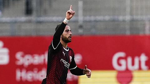 Fatih Kaya auf dem Spielfeld.