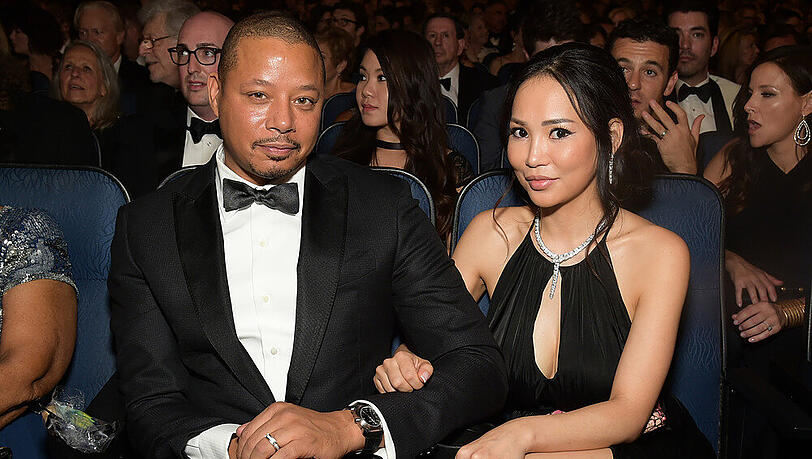 Na sowas: Terrence Howard zeigte sich bei den Emmy Awards sehr harmonisch mit seiner Ex-Frau Mira Pak. Beide trugen ihre Eheringe. Na sowas: Terrence Howard zeigte sich bei den Emmy Awards sehr harmonisch mit seiner Ex-Frau Mira Pak. Beide trugen ihre Eheringe.
