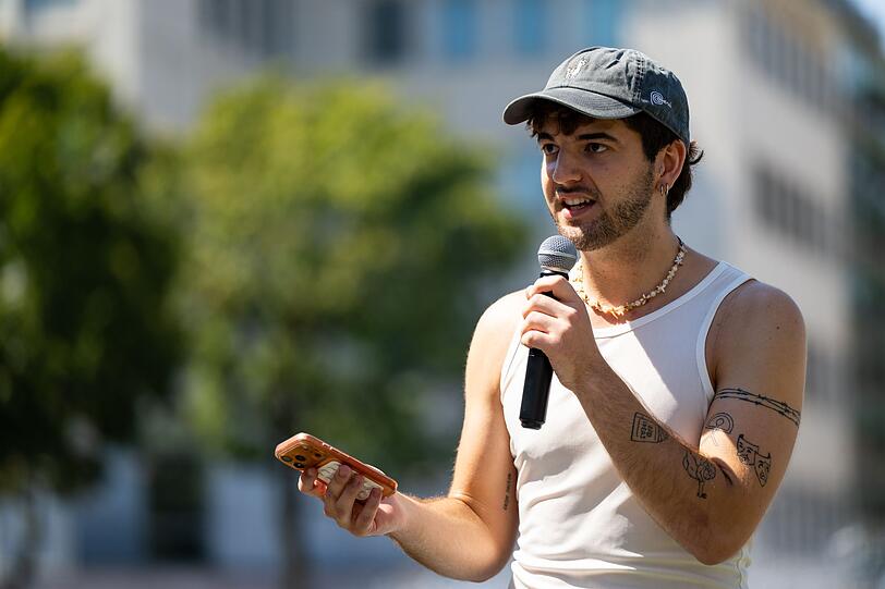 Zu der Aktion hatte der Content-Creator Daniel Tonnar Leyva aufgerufen. Zu der Aktion hatte der Content-Creator Daniel Tonnar Leyva aufgerufen.