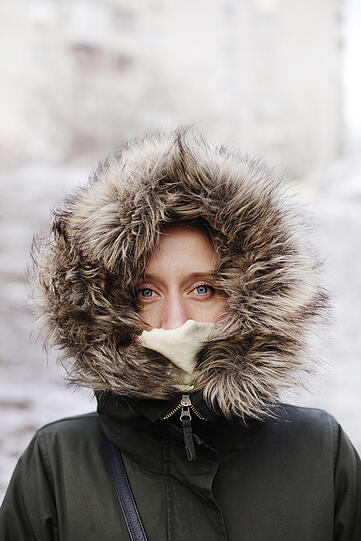 Olga Koy bei eisigen Temperaturen in Lwiw.