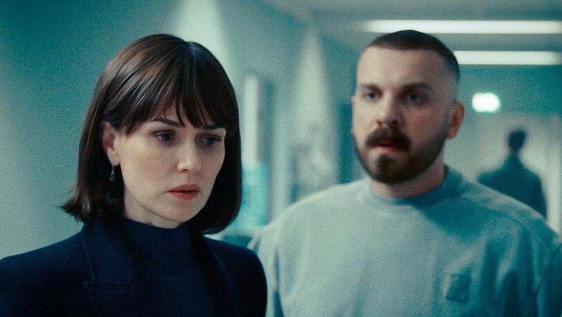 "Tatort: Fackel": Maryam Azadi (Melika Foroutan, l.) und Hamza Kulina (Edin Hasanovic). "Tatort: Fackel": Maryam Azadi (Melika Foroutan, l.) und Hamza Kulina (Edin Hasanovic).