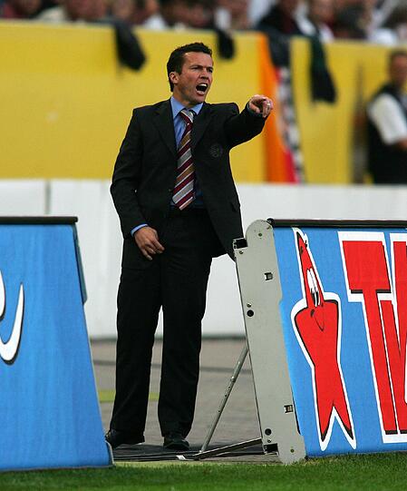 Die Qualifikation für die WM 2006 in Deutschland wurde allerdings deutlich verfehlt - Matthäus nahm seinen Hut.