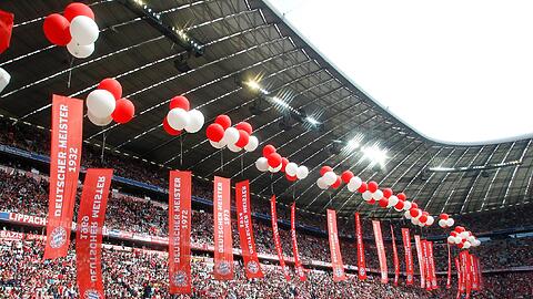 Immer mehr Fans wollen Tickets für die Spiele des FC Bayern. Die Heimspiele in der Allianz Arena sind hoffnungslos überbucht.