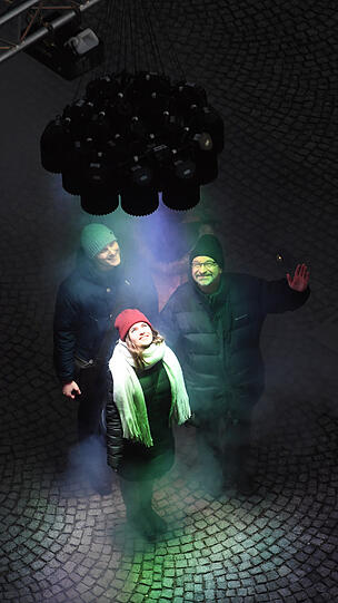 Gute Laune tanken in der tristen Zeit: Bilder von der Lichtdusche am Gasteig.