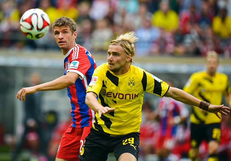 THOMAS MÜLLER - NOTE 5 - Weltmeister Nummer drei mit Kaltstart. Kam schwer in die Gänge. Ließ den Kopf hängen nach 45 Minuten, wirkte körperlich längst nicht frisch. Zur Pause rausgenommen - die Realität kann hart sein.