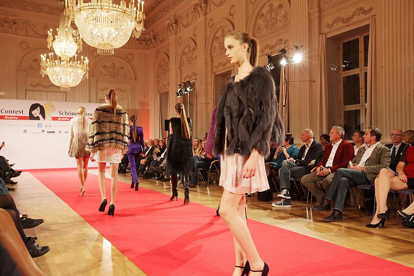 Der AZ-Modelcontest 2013 ist zu Ende. Die Siegerin heißt Marie Scherbinek &mdash; und die 17-Jährige kann ihr Glück immer noch nicht fassen. Wir zeigen die besten Bilder vom Finale in der Residenz.