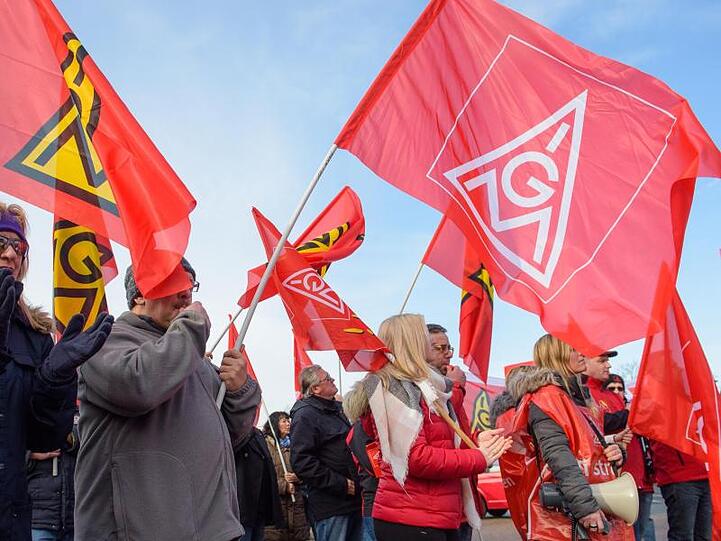 Fast eine Woche tagt die IG Metall in Nürnberg. Über fast 800 Anträge wird beraten.