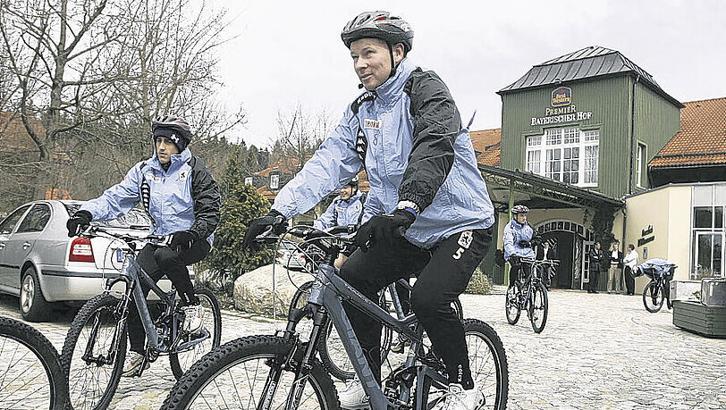 Natürlich macht Reuter hin und wieder auch noch ein paar Trainingseinheiten mit mit seinen Löwen. Natürlich macht Reuter hin und wieder auch noch ein paar Trainingseinheiten mit mit seinen Löwen.