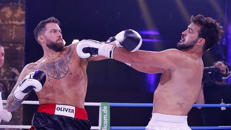 Oliver Sanne vs. Yasin Cilingir bei "Das große SAT. Promiboxen". Oliver Sanne vs. Yasin Cilingir bei "Das große SAT. Promiboxen".