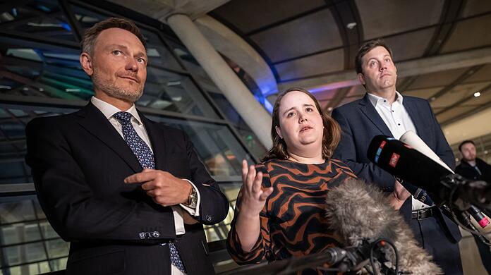 Die Parteichefs der Koalitionsparteien: Christian Lindner (FDP), Ricarda Lang (Grüne) und Lars Klingbeil (SPD, v.l.n.r.).