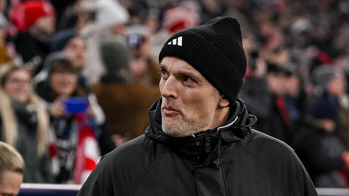 Ist der FC Bayern an Ronald Araujo vom FC Barcelona dran? "Das werde ich in keine Richtung kommentieren", sagte Trainer Thomas Tuchel am Samstag bei "Sky", als er zu einem angeblichen Telefonat mit dem Abwehrspieler befragt wurde.