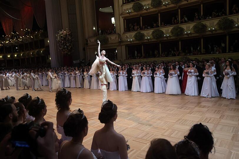 "Alles Walzer" - Die Bilder vom Wiener Opernball 2016.