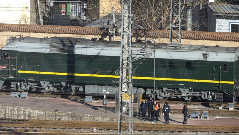 Ein Sonderzug aus Nordkorea kommt am Bahnhof in Peking an. Ein Sonderzug aus Nordkorea kommt am Bahnhof in Peking an.