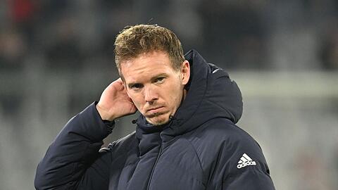 Verordnet Serge Gnabry eine Denkpause: Bayern-Coach Julian Nagelsmann.
