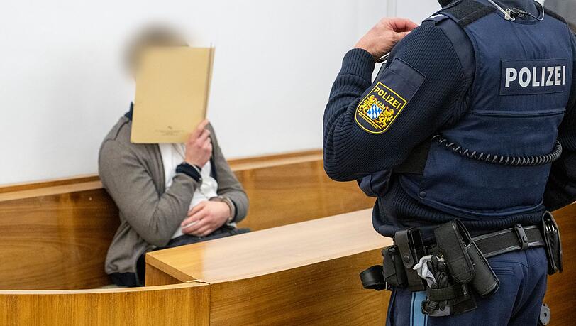 Der 21-j&auml;hrige Angeklagte hat vor Gericht den Ablauf des Geschehens einger&auml;umt. (Archivbild)