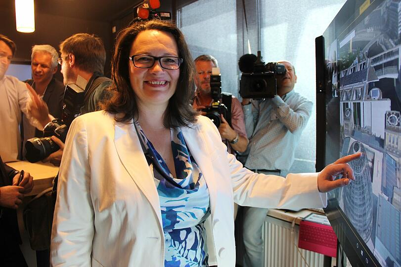 Die Bundesministerin Andrea Nahles (SPD) in der Microsoft-Zentrale in Unterschleißheim.