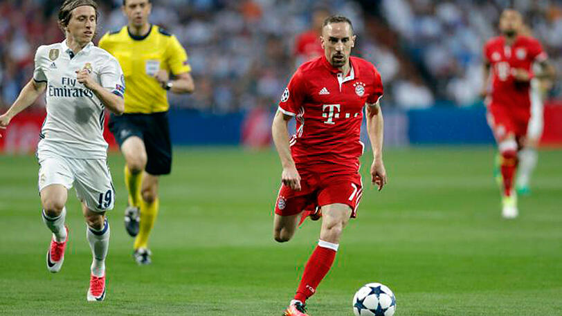 Franck Ribéry: Über links im Duell mit Reals Carvajal, gute Vorstöße. Tunnelte einmal Modric. Blieb aber meist in den Zweikämpfen hängen, bemühte sich aus allen Lagen zu schießen. Legte sich im Eifer des Gefechts mit Ancelotti an. Note 4