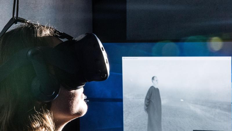Eine virtuelle Reise zu Caspar David Friedrichs "Mönch am Meer" im Museum. Eine virtuelle Reise zu Caspar David Friedrichs "Mönch am Meer" im Museum.