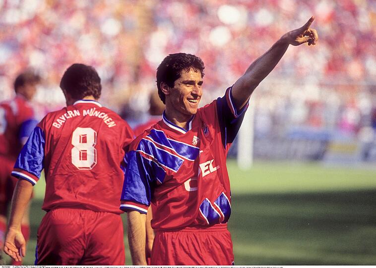 Der brasilianische Weltmeister Jorginho während der Saison 1993/1994 im Bayern-Trikot.