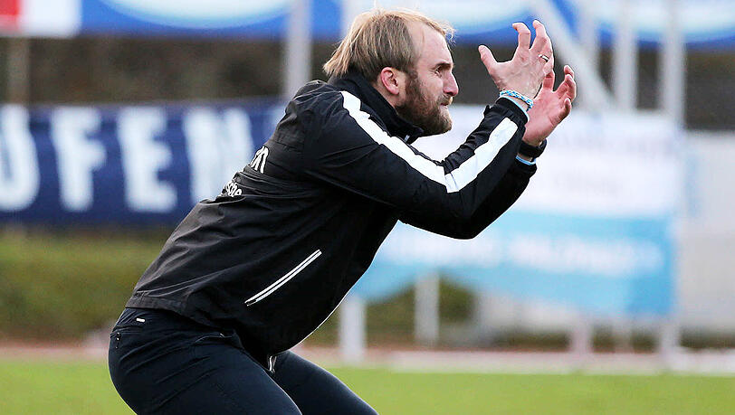 Seit der Saison 2017/18 Cheftrainer des TSV 1860: Daniel Bierofka. Seit der Saison 2017/18 Cheftrainer des TSV 1860: Daniel Bierofka.