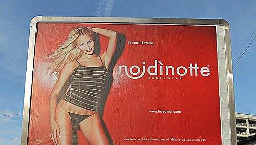Dessous-Werbung hat sie schon gemacht, jetzt singt sie: Noemi Letizia Dessous-Werbung hat sie schon gemacht, jetzt singt sie: Noemi Letizia