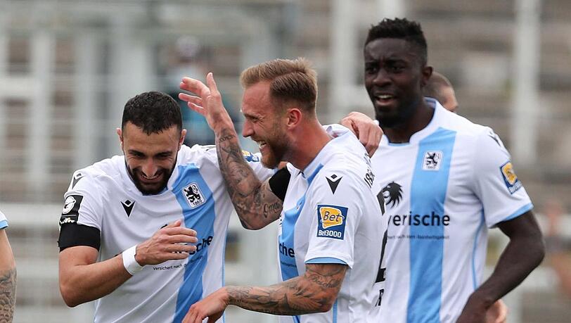 Von links nach rechts: Efkan Bekiroglu, Tim Rieder und Prince Owusu Von links nach rechts: Efkan Bekiroglu, Tim Rieder und Prince Owusu
