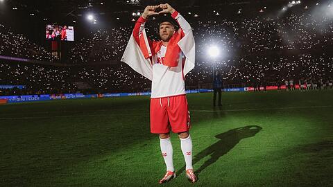 Netflix hat ausgew&auml;hlte Bilder aus der Doku "POLDI" ver&ouml;ffentlicht.