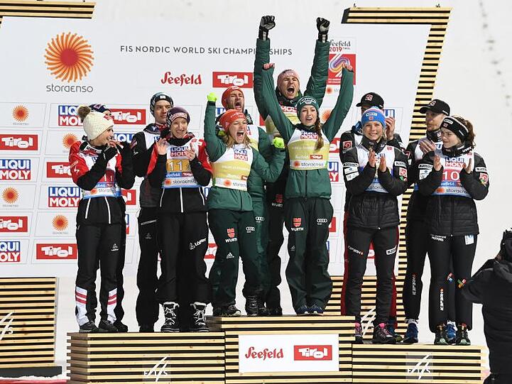 Deutschland hat zum dritten Mal in Serie das Mixed bei der Nordischen Ski-WM gewonnen.