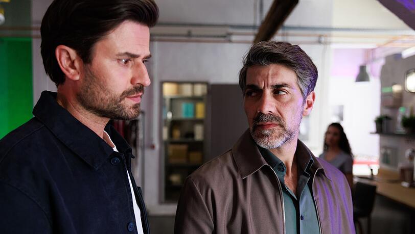 Paco (Milos Vukovic, links) und Ferhat (Harun Yildirim) sind derzeit noch bei "Unter uns" zu sehen. RTL stellt die Produktion der Serie nun jedoch ein. Paco (Milos Vukovic, links) und Ferhat (Harun Yildirim) sind derzeit noch bei "Unter uns" zu sehen. RTL stellt die Produktion der Serie nun jedoch ein.