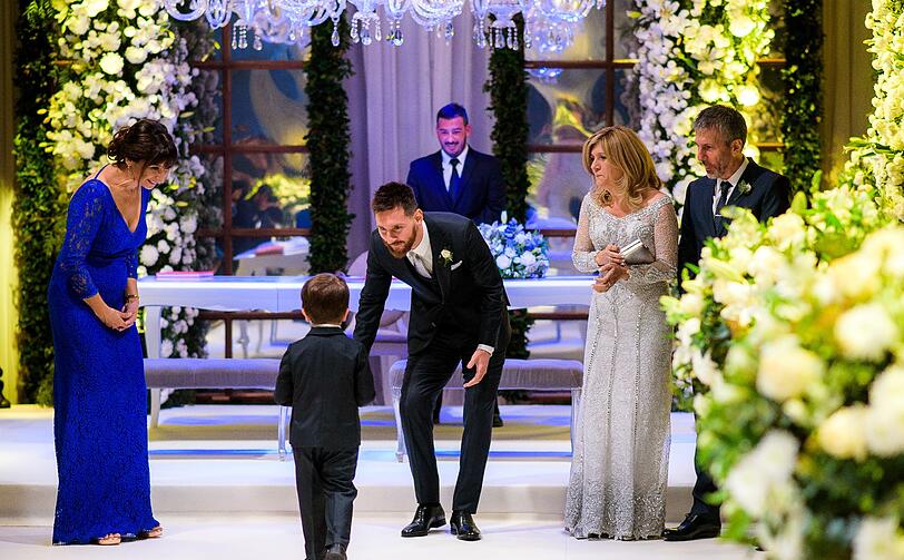 Die Bilder von der Hochzeit von Barca-Superstar Lionel Messi.