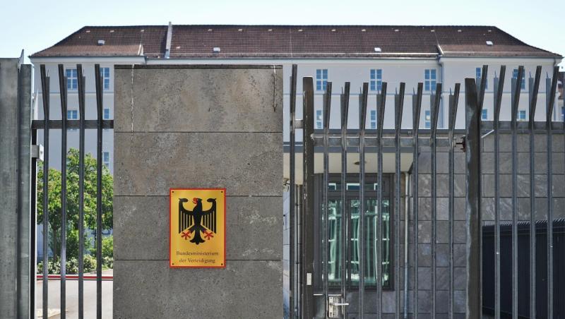 Die Opposition fordert: "Externe Berater müssen raus aus den Ministerien." Die Opposition fordert: "Externe Berater müssen raus aus den Ministerien."