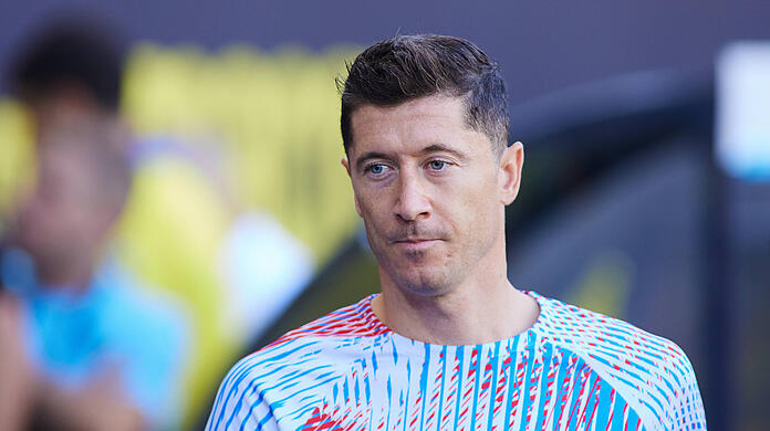 Robert Lewandowski spielt am Dienstag mit dem FC Barcelona gegen den FC Bayern.
