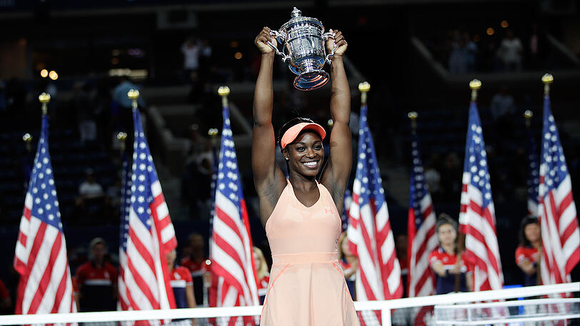 Strahlte mit der Trophäe um die Wette: Die Siegerin der US-Open 2017, Sloane Stephens.
