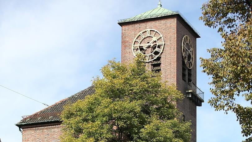 Die Auferstehungskirche. Die Auferstehungskirche.