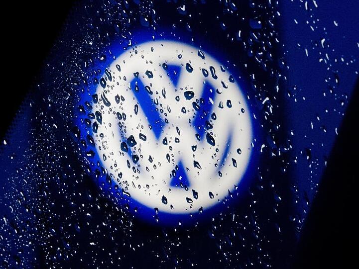 Der Volkswagen-Konzern lieferte in den meisten Regionen im vorigen Jahr mehr Autos aus.
