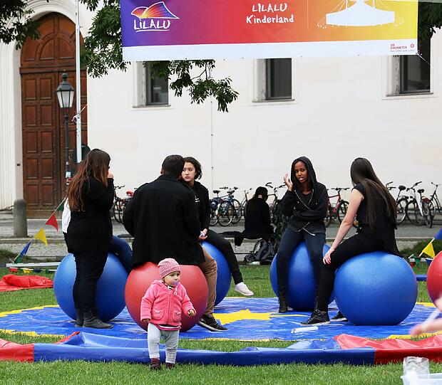 Gute Stimmung in Schwabing und der Maxvorstadt: Beim Streetlife-Festival hatten die Münchner auch heuer bei zahlreichen Angeboten und Shows viel Spaß. Die Bilder.