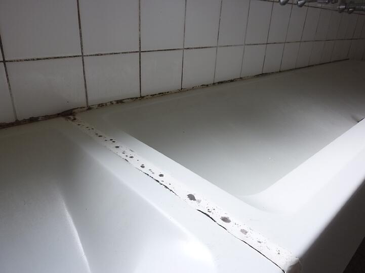 Ekel-Toiletten Hygiene Alarm Schulen