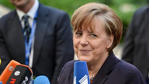 Bundeskanzlerin Angela Merkel (CDU) kommt zur Abschlusskundgebung für die OB-Stichwahl nach München.