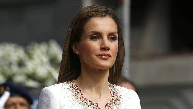 Abwesender, melancholischer Blick: Letizia von Spanien bei der Krönung ihres Mannes Felipe Abwesender, melancholischer Blick: Letizia von Spanien bei der Krönung ihres Mannes Felipe