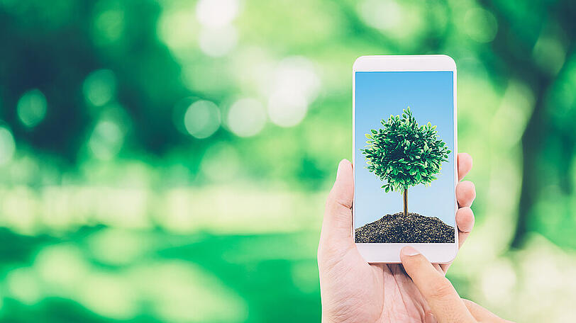 Auch bei Kauf oder Entsorgung von Smartphones kann man die Umwelt schonen