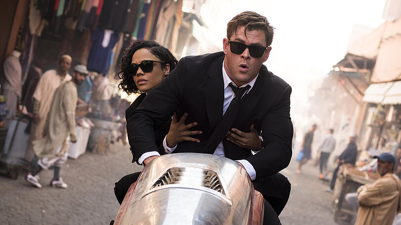 Tessa Thompson und Chris Hemsworth sind das neue Agentenduo.