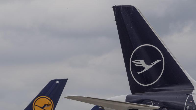 Die Pandemie belastet auch die Lufthansa stark. Die Verhandlungen über ein milliardenschweres Rettungspaket dauern an. Die Pandemie belastet auch die Lufthansa stark. Die Verhandlungen über ein milliardenschweres Rettungspaket dauern an.