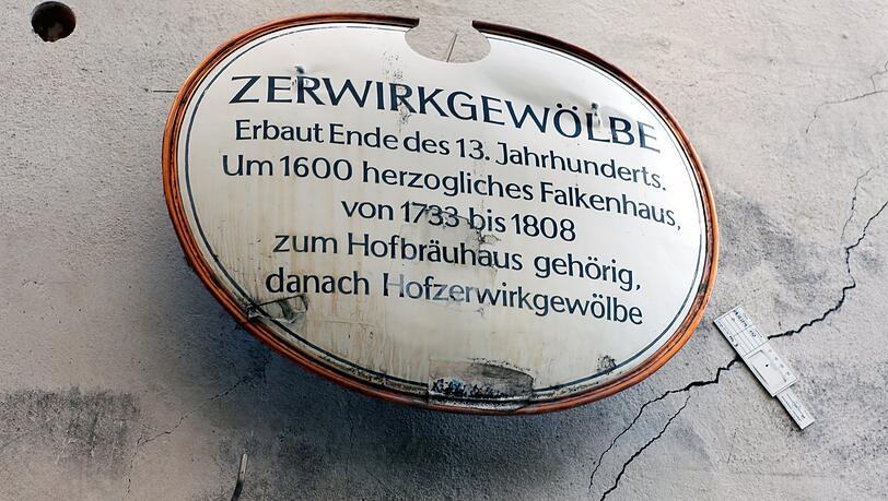 1264 soll der Bau errichtet worden sein. 1264 soll der Bau errichtet worden sein.