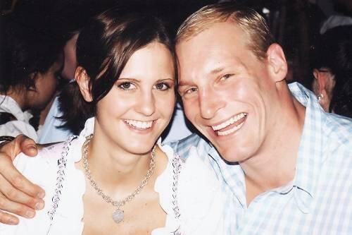 Mit Freundin Sandra auf der Wiesn: Münchens Bob-Ass Alexander Mann.