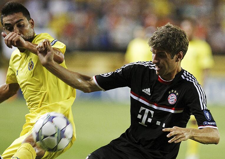 THOMAS MÜLLER: Mit neongelben Schuhen gegen die gelben U-Boot-Kicker. Rackerte und lief viel, guter Schuss (55.). Note 3