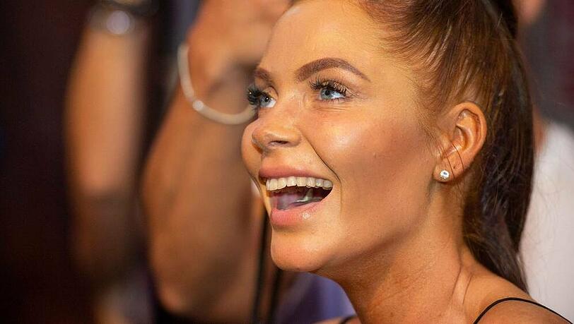Janine Pink hat 2019 die TV-Show "Promi Big Brother" gewonnen. Janine Pink hat 2019 die TV-Show "Promi Big Brother" gewonnen.