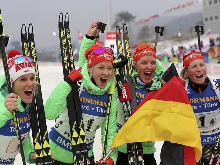 Wollen angreifen: Nadine Horchler, Maren Hammerschmidt, Denise Herrmann und Franziska Hildebrand (l-r).